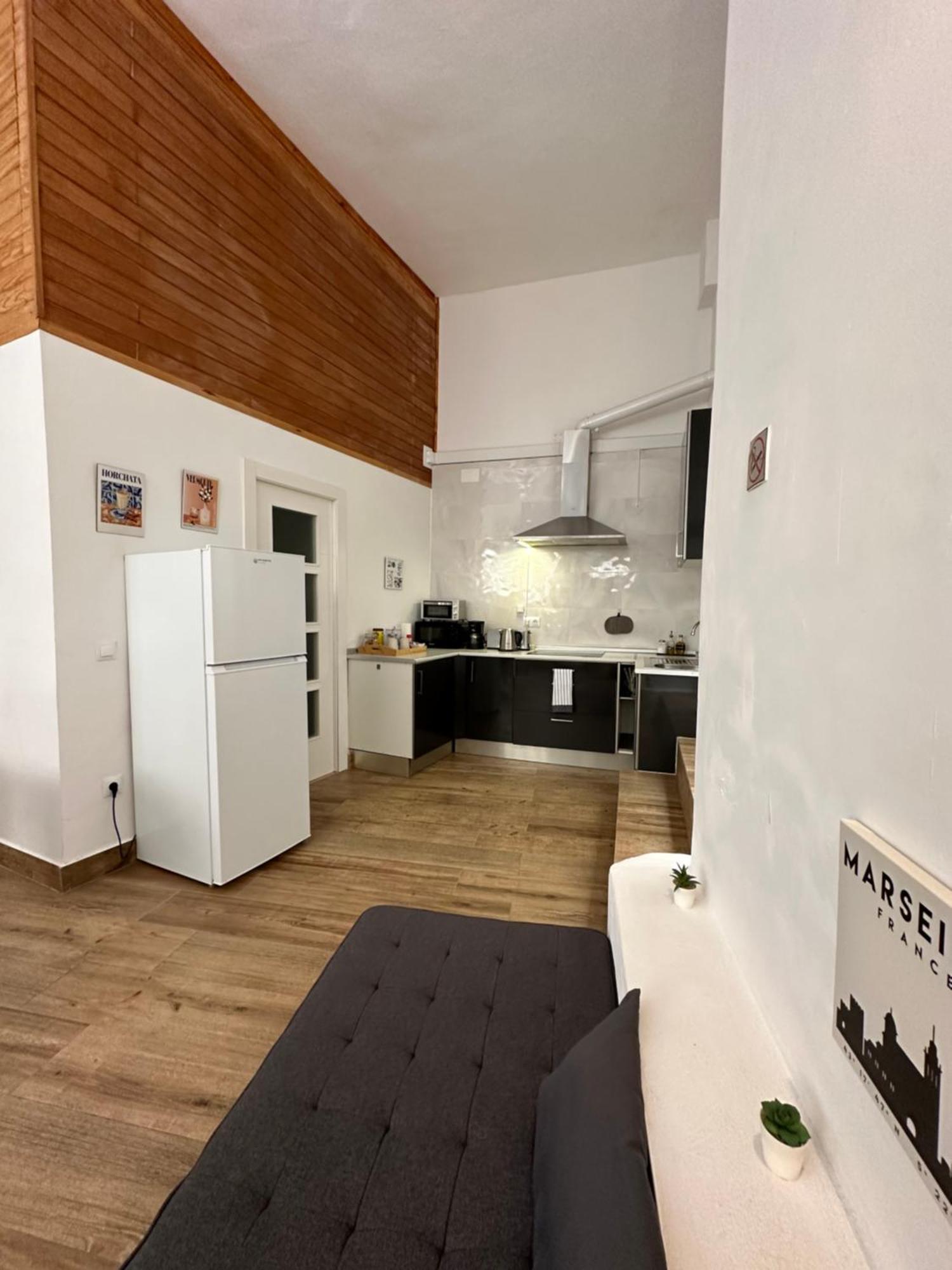 Loft doble altura monoambiente nuevo en Alicante centro Exterior foto
