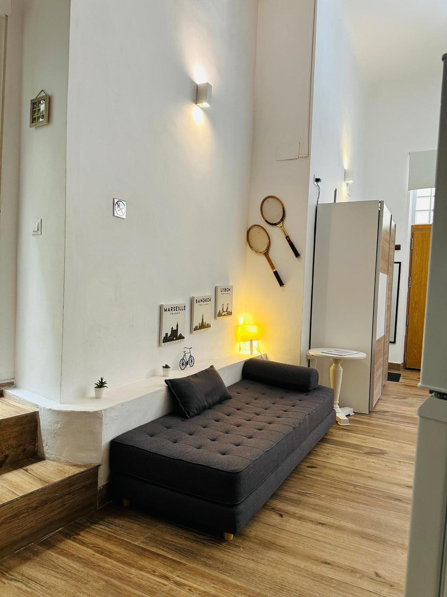 Loft doble altura monoambiente nuevo en Alicante centro Exterior foto