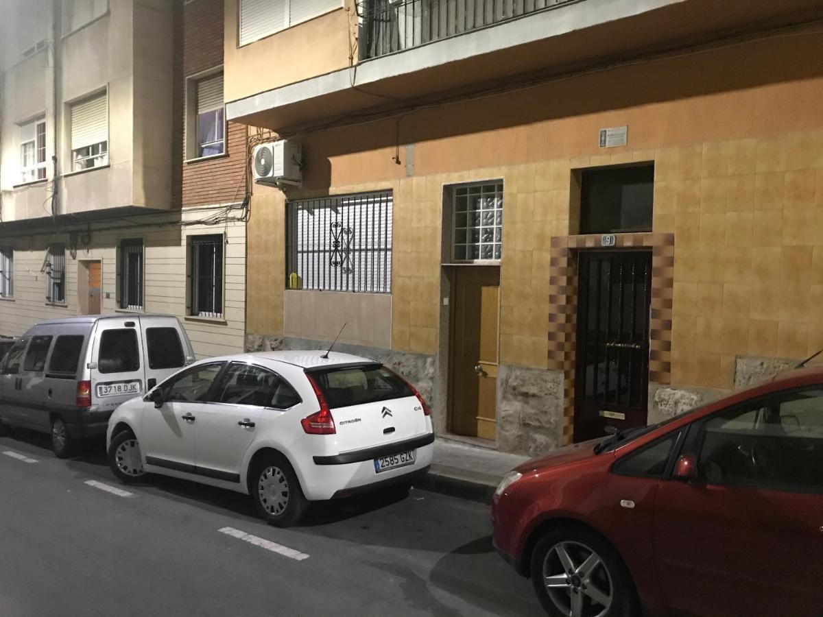 Loft doble altura monoambiente nuevo en Alicante centro Exterior foto